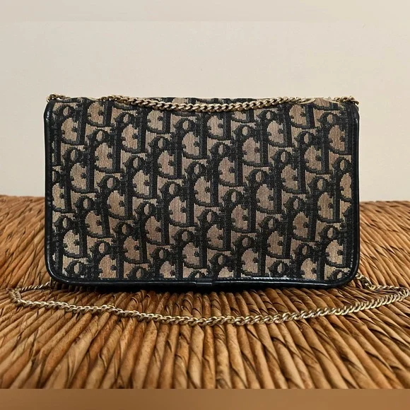 SOLD - Dior oblique canvas shoulder bag - Picture 2 of 8